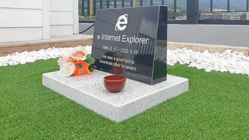 nagrobek Internet Explorera